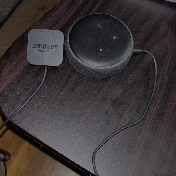Amazon echo dot - Picture 1 of 2